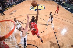 勇士队库明加续约僵局：索要球员选项与交易否决权